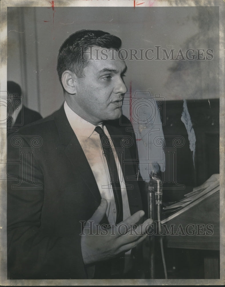 1958, Senator John Tyson, Politician of Mobile offering resolution - Historic Images