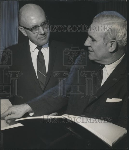 1969 Press Photo Deputy Chief of Police Jack Warren - abna28991 - Historic Images