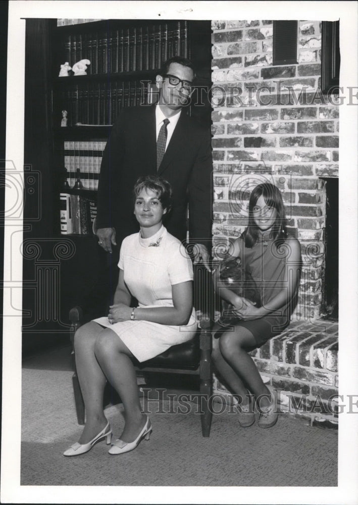 1970 Press Photo Bob French and family, candidate for Lieutenant Governor - Historic Images