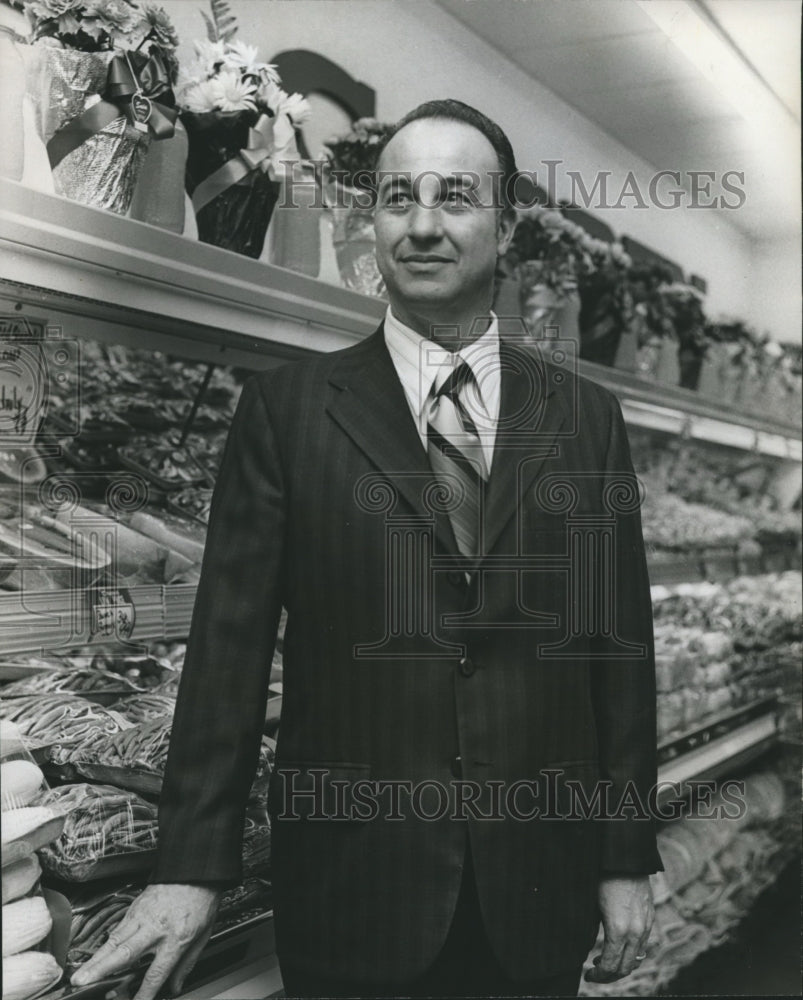 1971 Press Photo Sam Culotta, Bruno&#39;s Food Store Manager, Powderly, Alabama - Historic Images