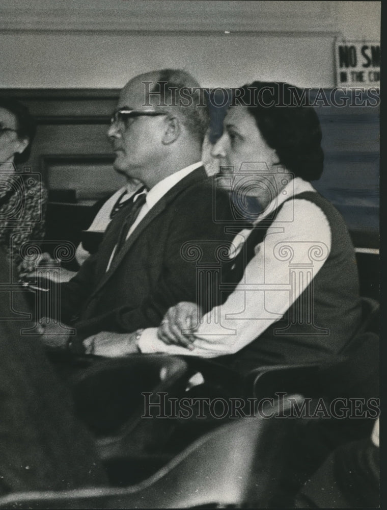 1964 Press Photo John Wilbanks and Wife in Court for first day of trial, Crime - Historic Images