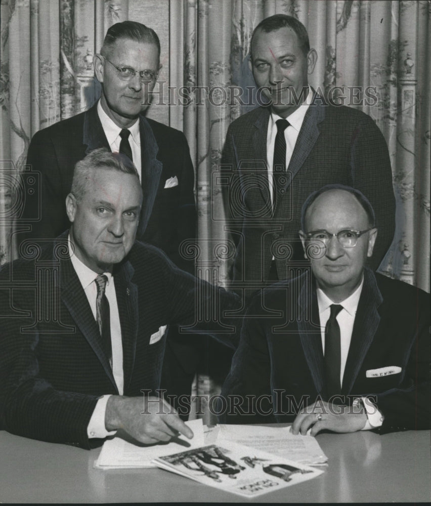 1964 Press Photo City Councilman M. E. Wiggins, Charles T. Clayton, Others - Historic Images