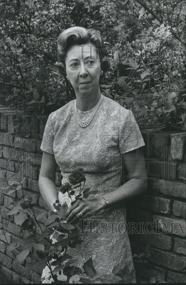 1972, Clubwoman Mrs. Meade Whitaker, Gardening is Hobby - abna29334 - Historic Images