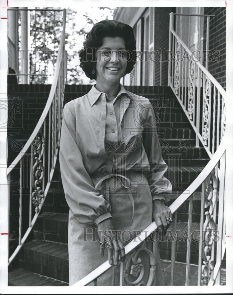 1977 opera singer, Mrs. L. White, president, Birmingham Opera Guild - Historic Images