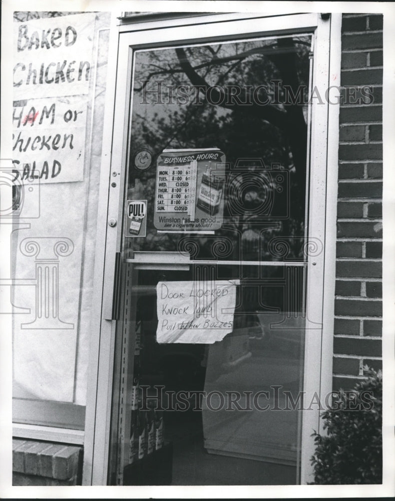 1975 Crime, Birmingham, Door with Sign stating it's locked - Historic Images
