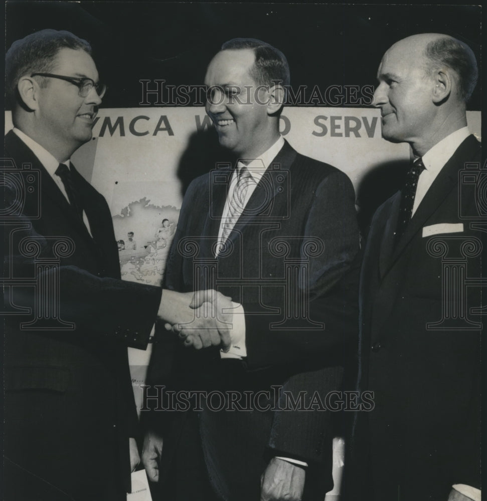 1962 Press Photo Rev. C. Whitehead Jr, F. Dominick & J. Chapman, YMCA officers - Historic Images