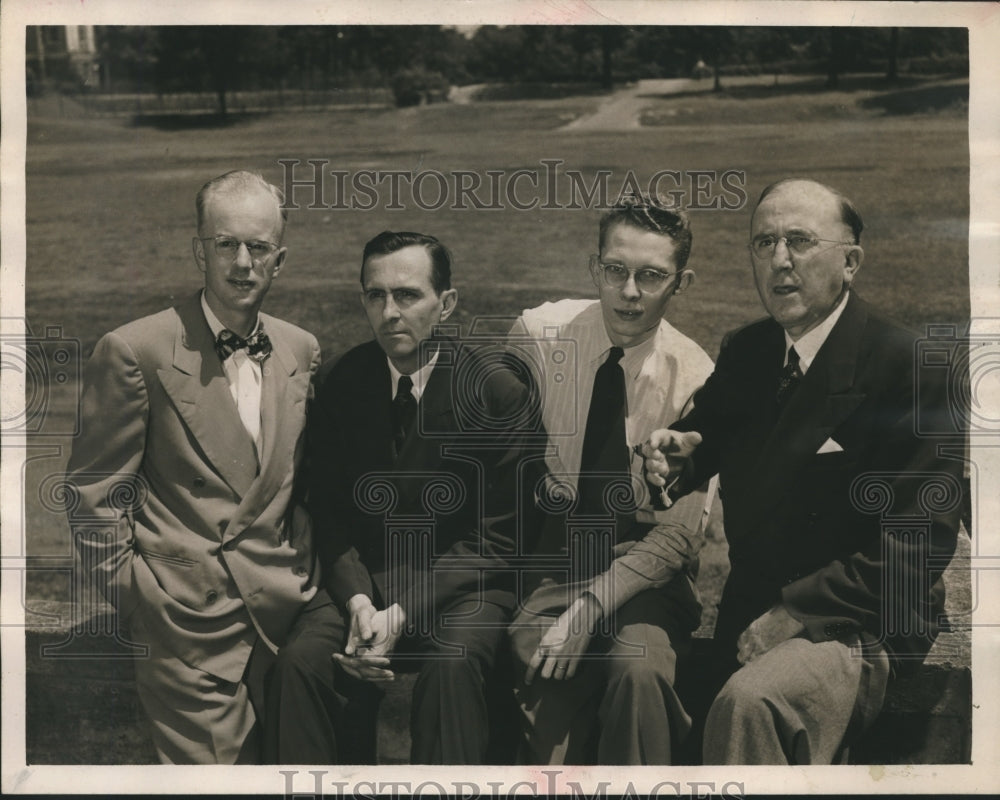 1947 Press Photo Doctors Roy L. Smith, L. D. Patterson, Others of Committee - Historic Images