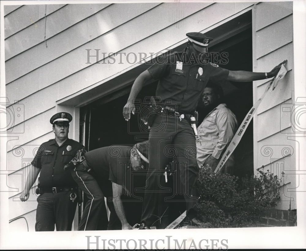 1988, Police Officers Put Crime Scene Tape At House, Birmingham, AL - Historic Images