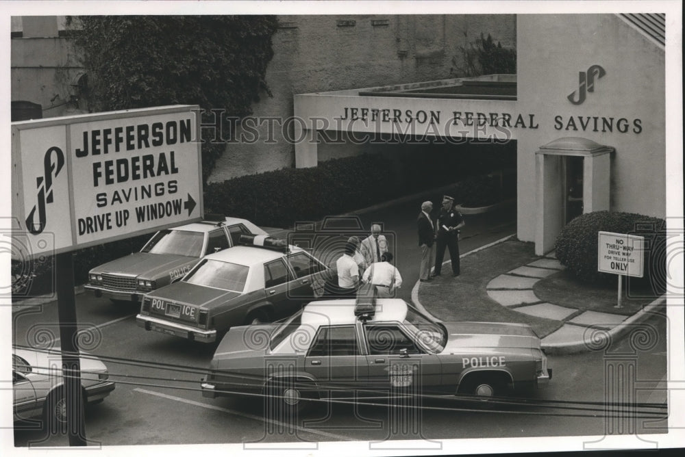 1988, Jefferson Federal Savings - Police at Bank Robbery - abna29851 - Historic Images