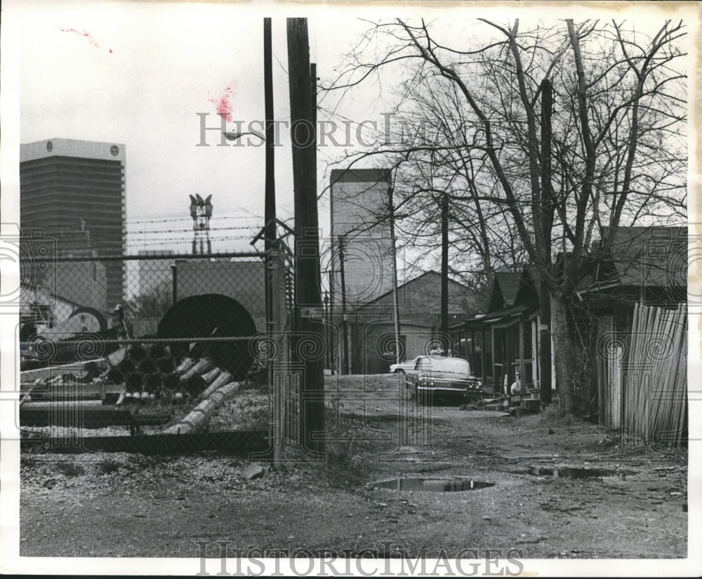 1975, View of crime scene in Birmingham, Alabama - abna30017 - Historic Images