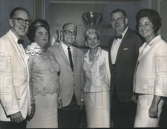 1965 Press Photo Alabama Dentists and their Wives in Magic City for Dinner Dance - Historic Images