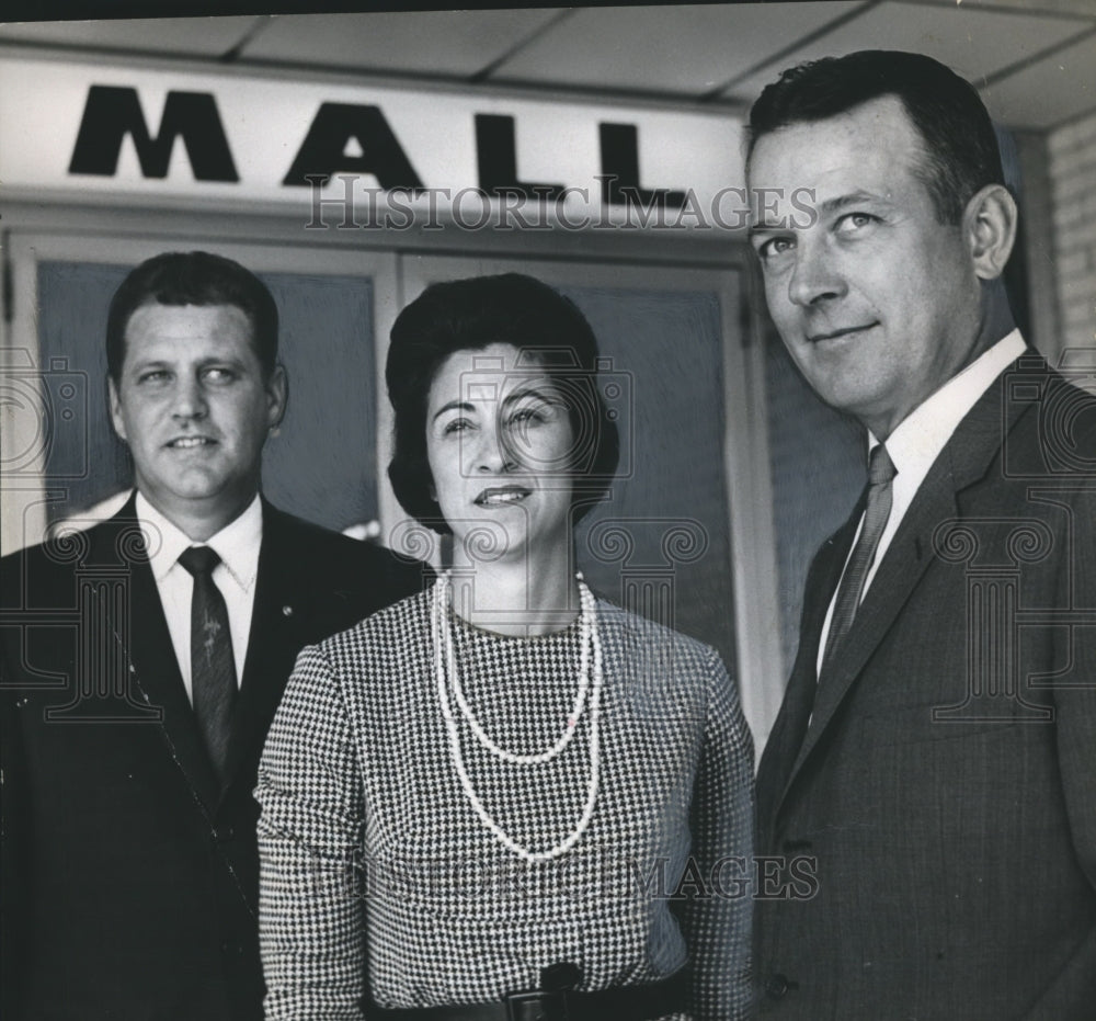 1965 Press Photo Officers of the Eastwood Mall Merchants Association - abna30097 - Historic Images