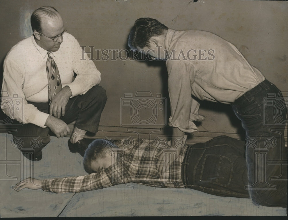1951, J.F. Harmon Instructs in Artificial Respiration, Birmingham, AL - Historic Images