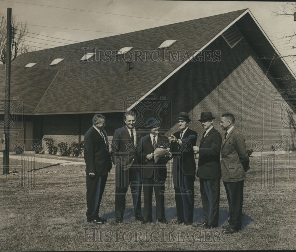 1962 Press Photo North Birmingham Community Center getting final inspection-Historic Images