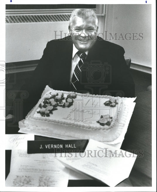 1982 Vernon Hall retires from Tarrant Board of Education, Alabama - Historic Images