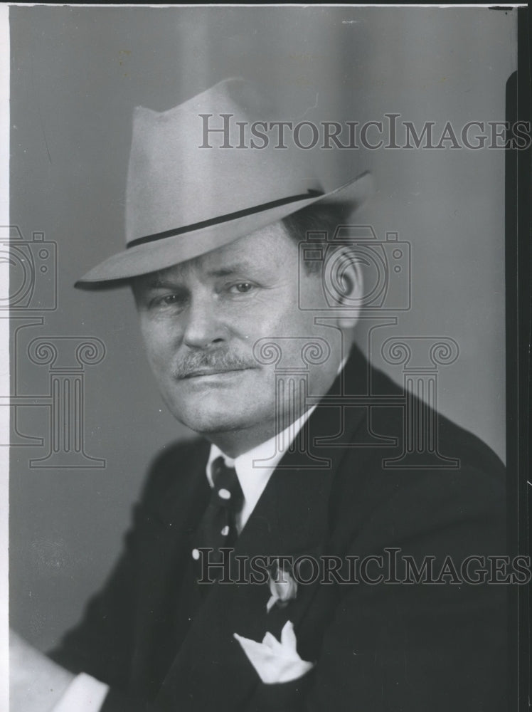 1963 Press Photo Grocer C. Hall, Senior, Newspaper Editor - abna30287 - Historic Images