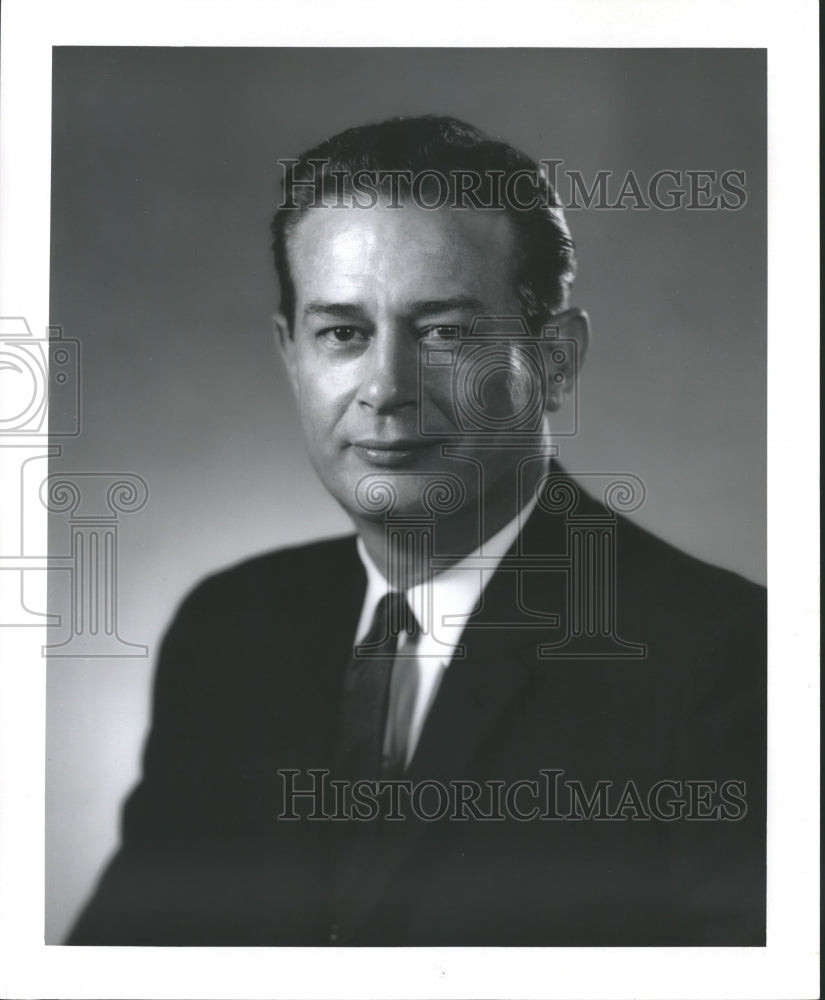 1966 Press Photo Earl W. Hall of 733 Frank Nelson Building, Alabama - abna30301 - Historic Images