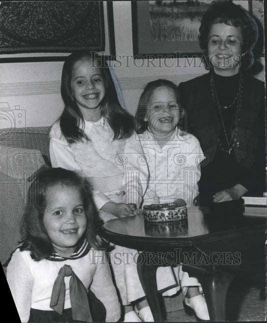 1973 Mrs. John R. Faucette, Civiette's President with Children - Historic Images