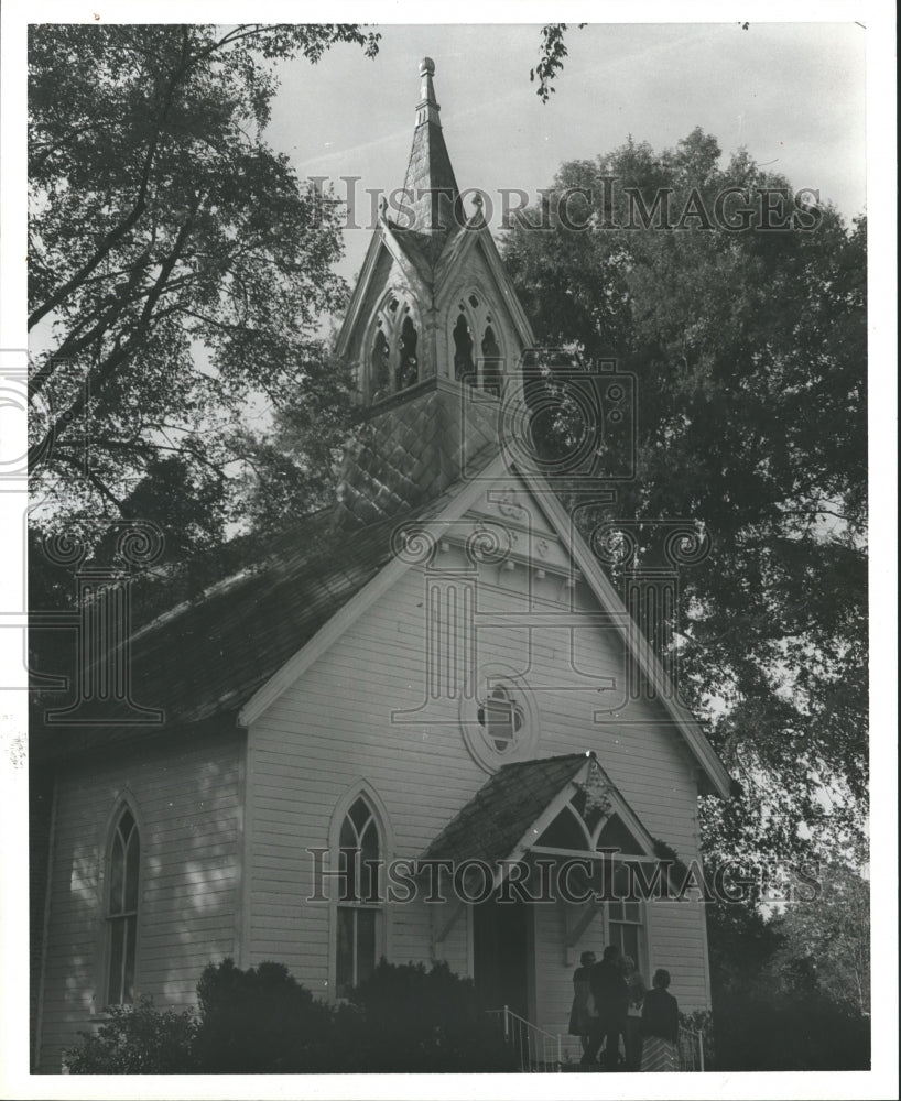 1980, Members of the Marengo County Historical Society at Church - Historic Images