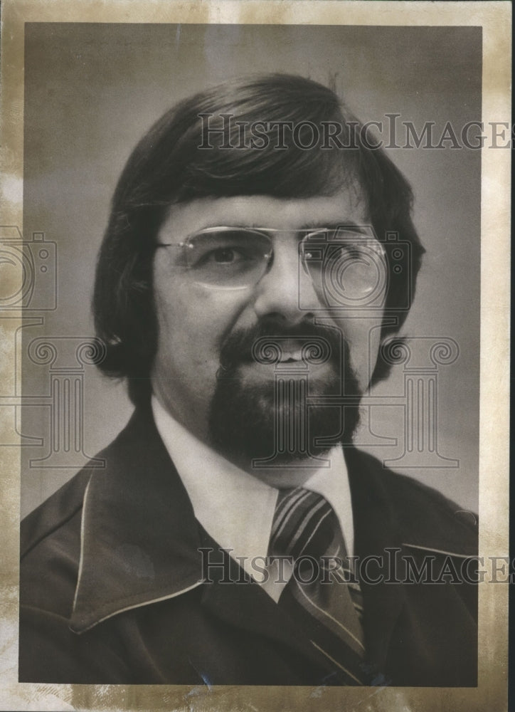 1975, Michael J. Gambino III, American Optometric Student Association - Historic Images