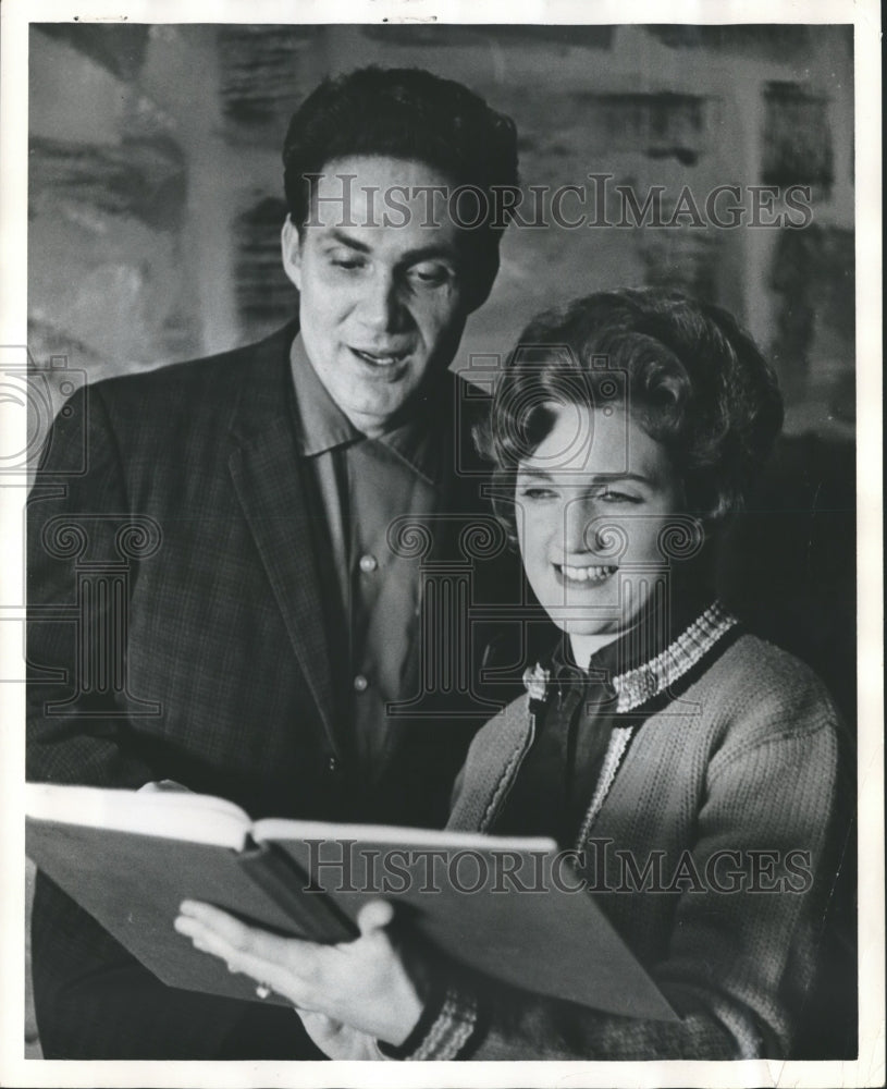 1966 Press Photo Andrew Gainey, Singer with Woman - abna30414 - Historic Images