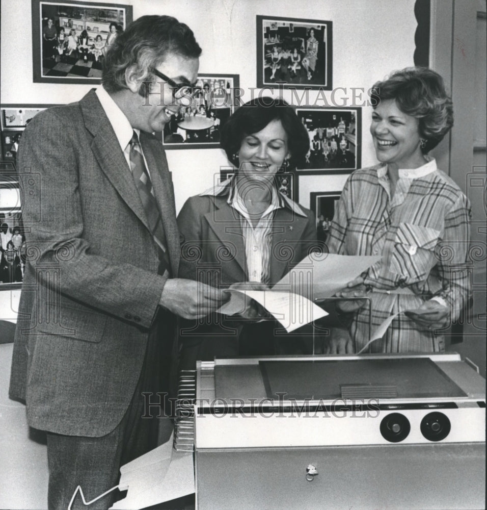 1977 Ted Fuller, Principal at Speech and Hearing School with Others-Historic Images