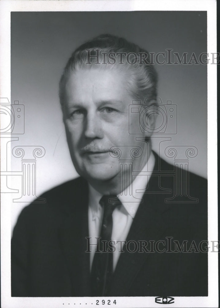 1968 Press Photo Executive Robert R. Fuller - abna30449 - Historic Images