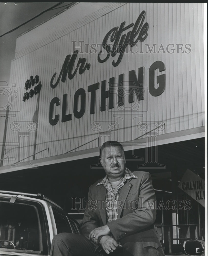 1983, Bob Files&#39; store in Bessemer, Mr. Style Clothing - abna30506 - Historic Images