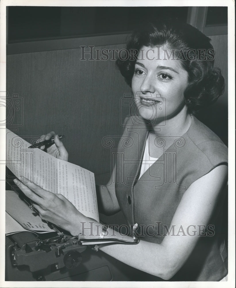 1964 Press Photo Virginia McDavid Goodson, Scribblers - abna30625 - Historic Images