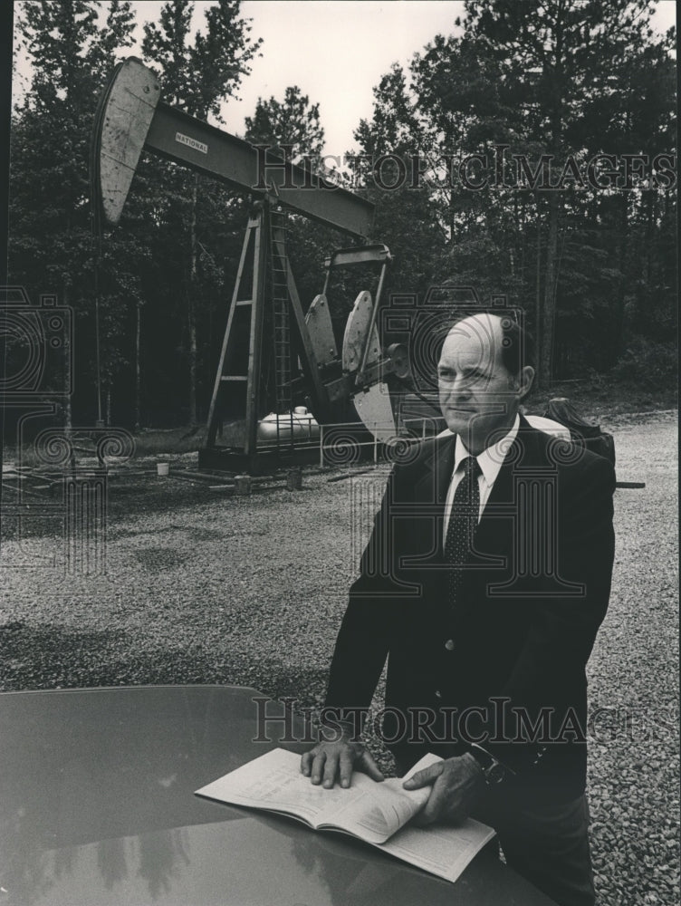 1984, Fred C. Hollingsworth at Alabama Methane Production Company - Historic Images