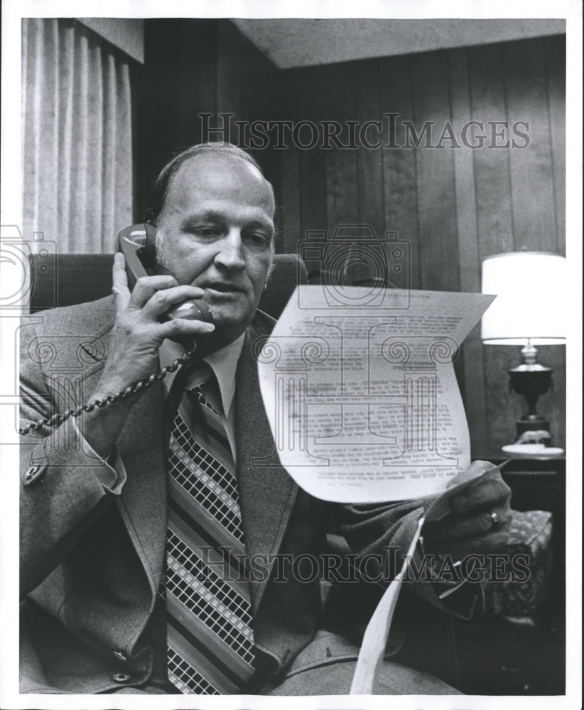 1975, Jefferson County Commissioner Tom Gloor, Alabama - abna30764 - Historic Images