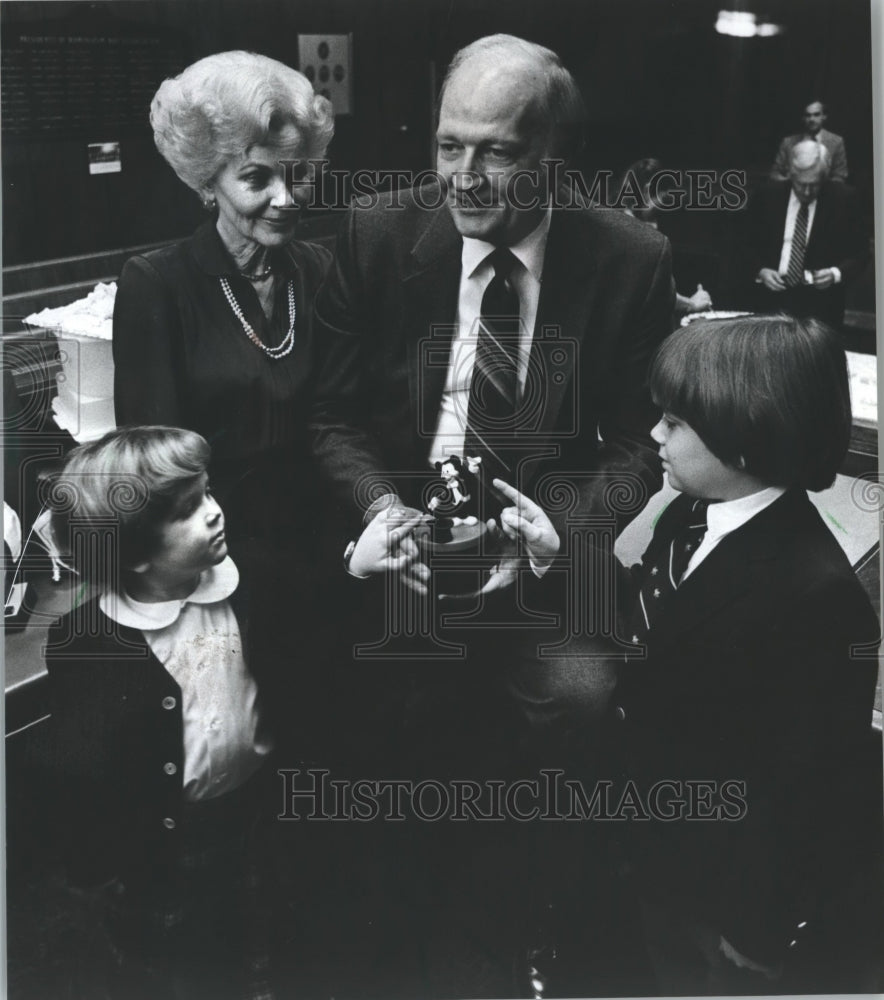 1982, Former Jefferson County Commissioner Tom Gloor, Family, Alabama - Historic Images