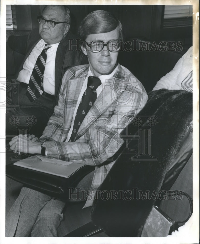 1975 Press Photo Doctor George Hardy, Jefferson County Health Department - Historic Images