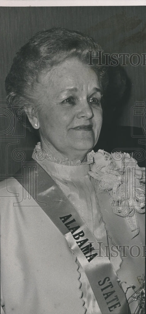 1985, Nola Garrison, Alabama Mother of the Year wears award sash - Historic Images
