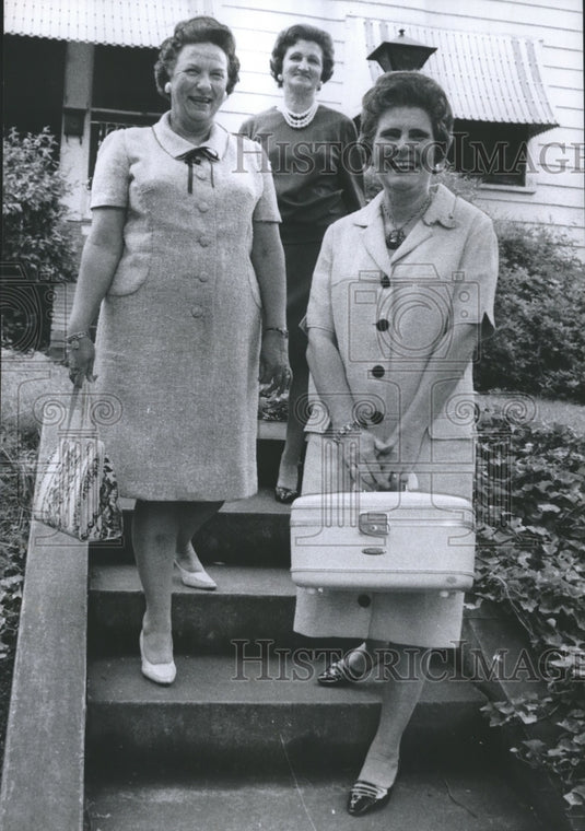 1967 Press Photo Alabama Federation of Women's Clubs members off to convention - Historic Images