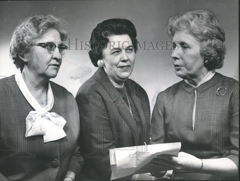1964 Press Photo Teachers, Evelyn Fuller, Eleanor Howton, Lillian Gatchell, AL - Historic Images