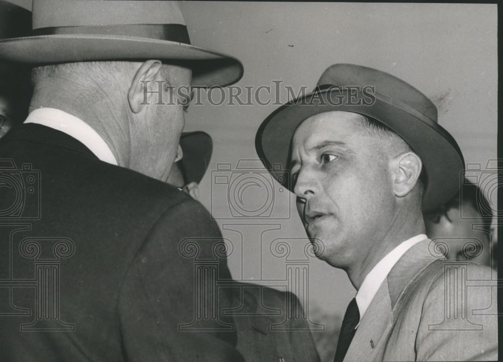 1954, Russell County Sheriff M. Lamar Murphy arrests Arch B. Ferrell - Historic Images