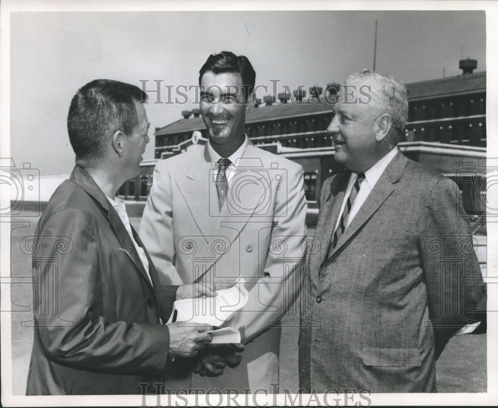 1965 Press Photo Criminal Stanford Ellis Fewell &amp; others - abna31235 - Historic Images