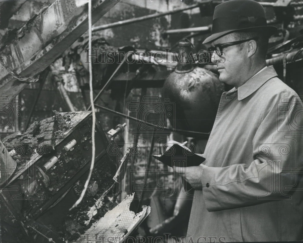 1969 Press Photo Superintendent Dr. Revis Hall Surveys Fire Damage, Alabama - Historic Images