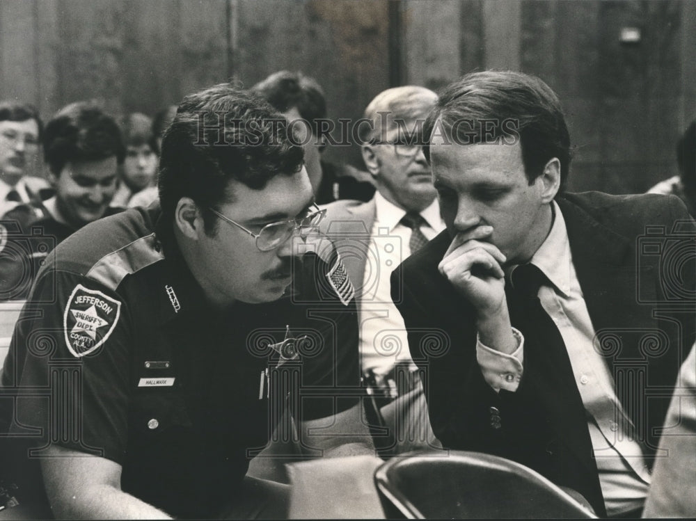 1983 Deputy Michale Hallmark and Attorney Terry McElheny in court - Historic Images