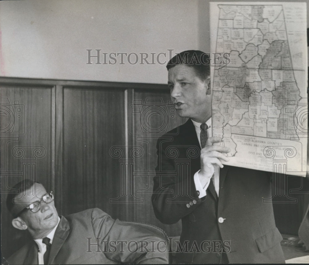 1961, Senator E. B. Haltom shows map at House committee meeting - Historic Images