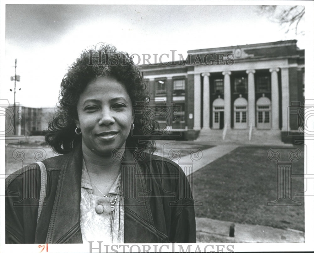 1992 Pat Fells of Miles College on campus - Historic Images