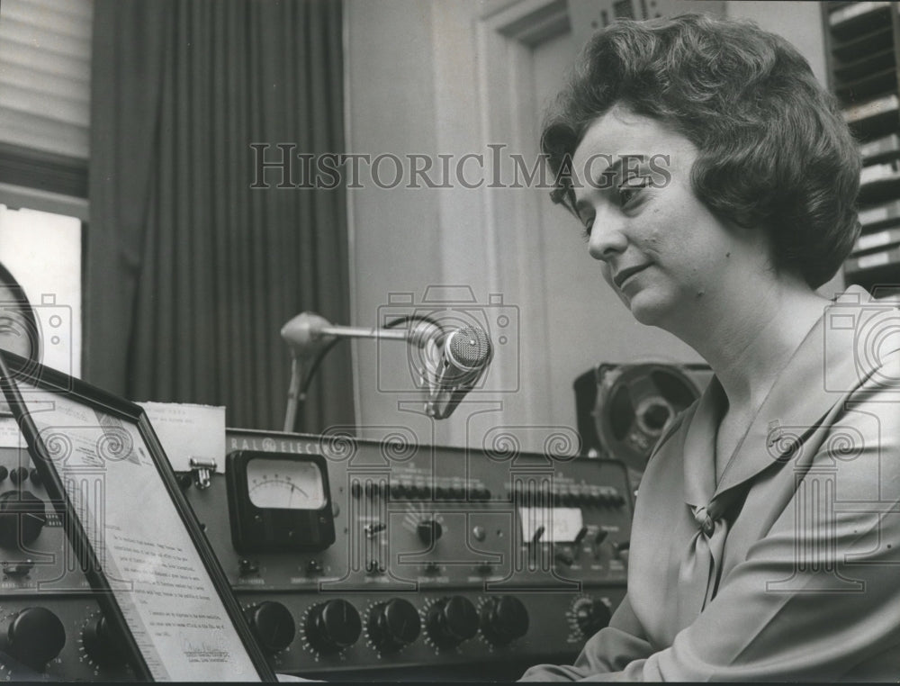 1965 Press Photo Peggy Ferebee, honorary member of the Lions Clubs, Alabama - Historic Images