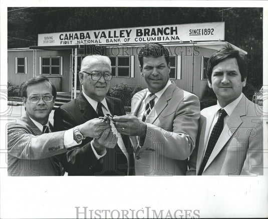 1982 Sheriff's deputies new home to be in old bank building, Alabama - Historic Images