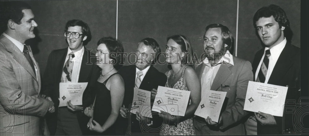 1979 Birmingham News Staffers awarded for excellence in journalism - Historic Images