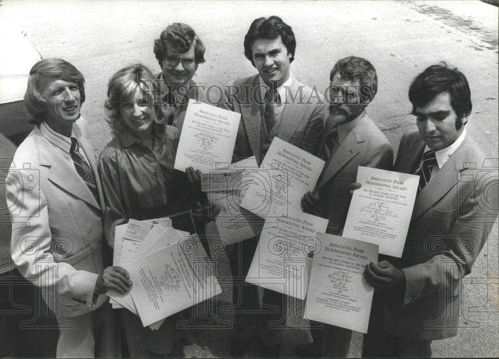 1979 Brett Guge &amp; Reporters for The Birmingham News with News Awards - Historic Images