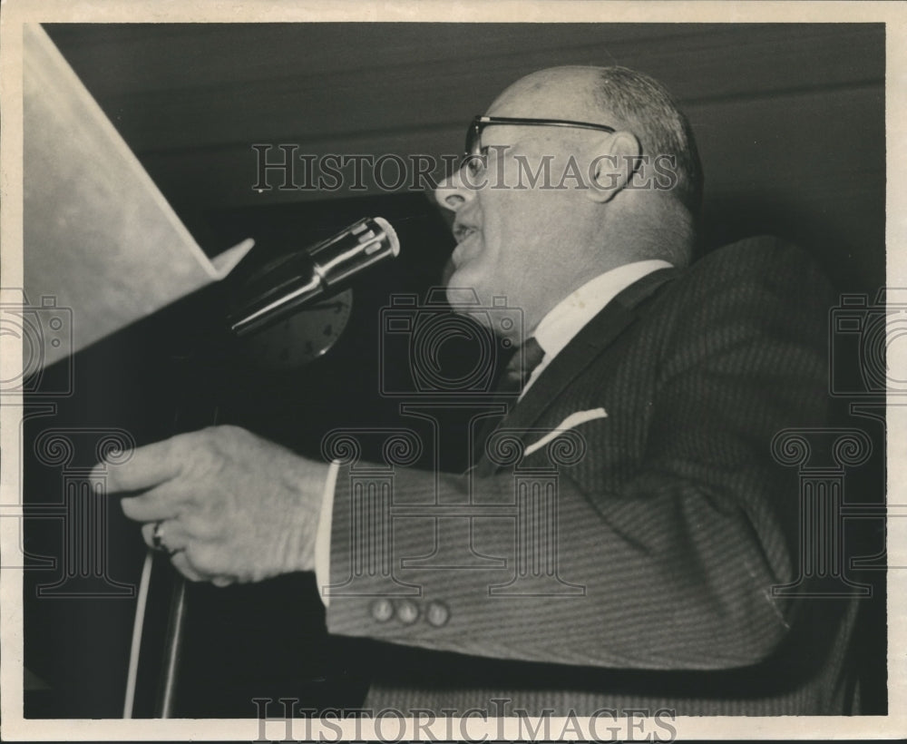 1959 Press Photo Senator Carl Golson giving speech - abna31406 - Historic Images