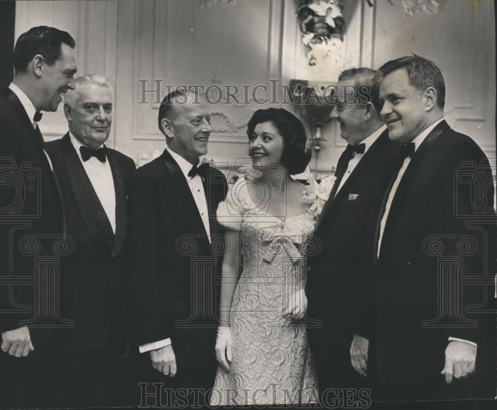 1966 Press Photo Dignitaries at Dinner Honoring Netherlands Ambassador - Historic Images