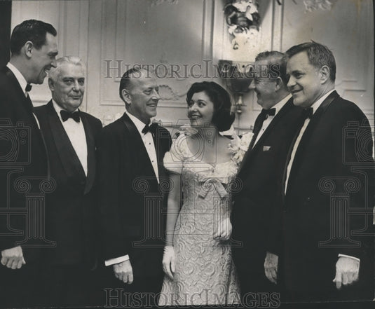 1966 Press Photo Dignitaries at Dinner Honoring Netherlands Ambassador - Historic Images