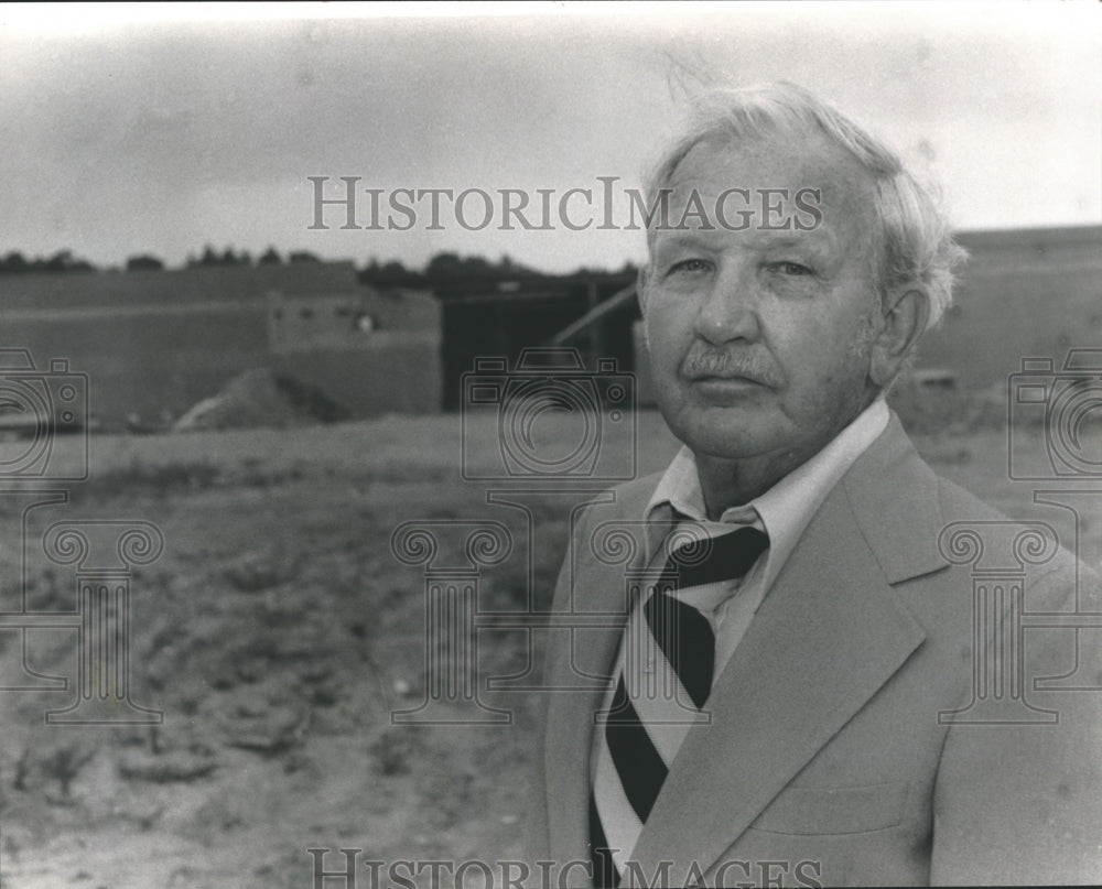 1982, D. W. Humphries at site of new shopping center, Hoover, Alabama - Historic Images